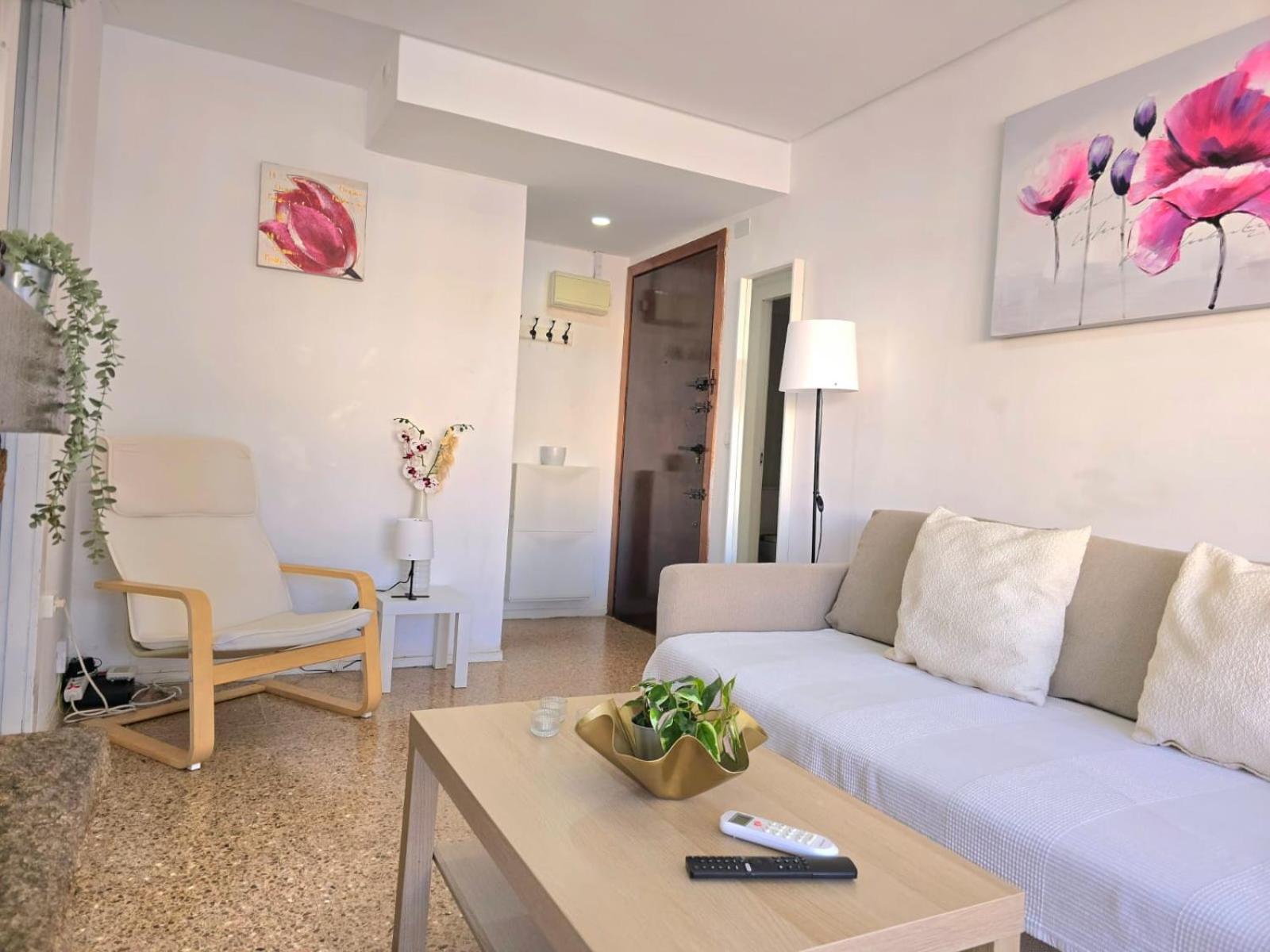 Nogalera Rainbow 2-Bedroom Apartment, Pool And Parking By Namaste Elite Torremolinos Kültér fotó