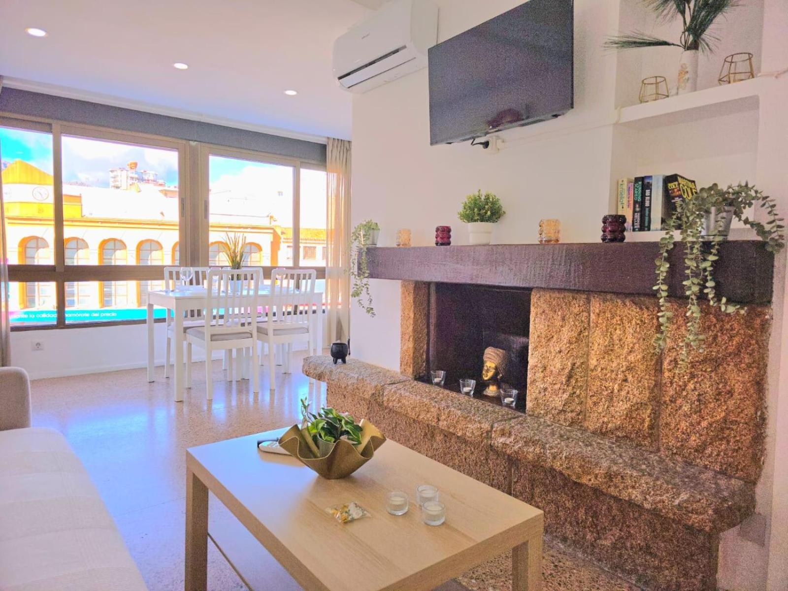 Nogalera Rainbow 2-Bedroom Apartment, Pool And Parking By Namaste Elite Torremolinos Kültér fotó