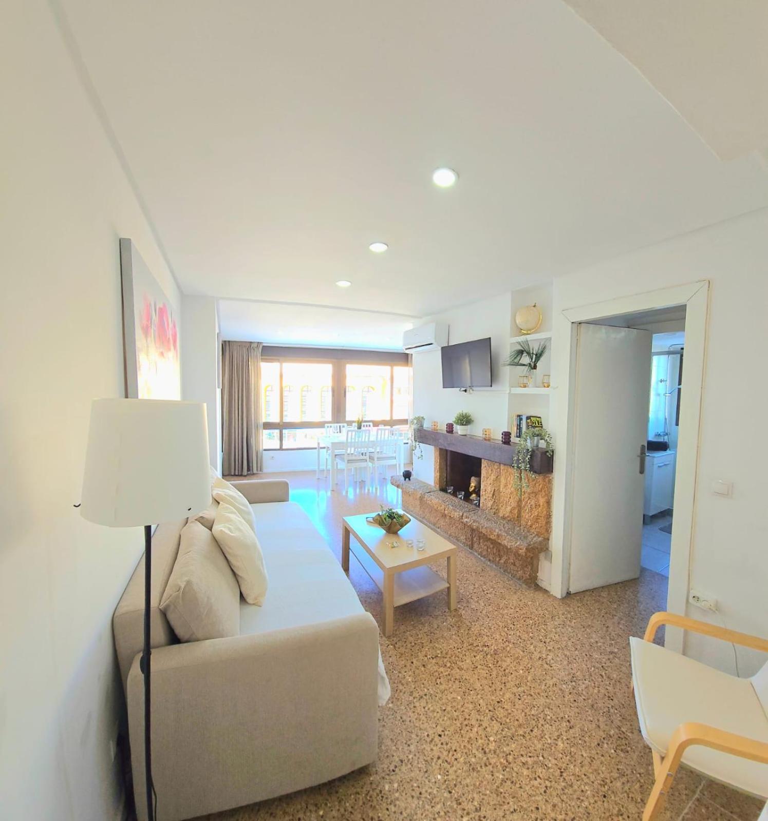 Nogalera Rainbow 2-Bedroom Apartment, Pool And Parking By Namaste Elite Torremolinos Kültér fotó